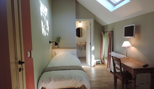 Traditional Single Room, Garden View