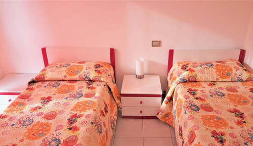 Apartment for 6 people - 2 bedrooms - Air-conditioned - terrace