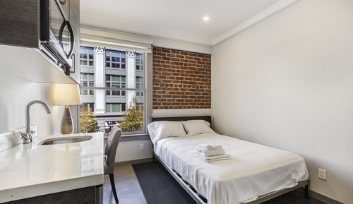 Standard Room, 1 Queen Bed, Kitchenette