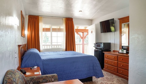 Standard Room, 1 King Bed