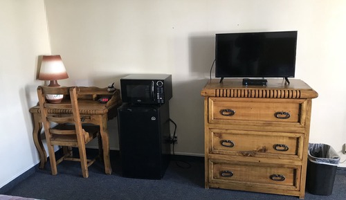 Standard Room, 2 Queen Beds, Bathtub Grab Bars, Non Smoking