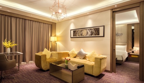 Deluxe Suite