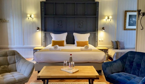 Deluxe Room, 1 King Bed
