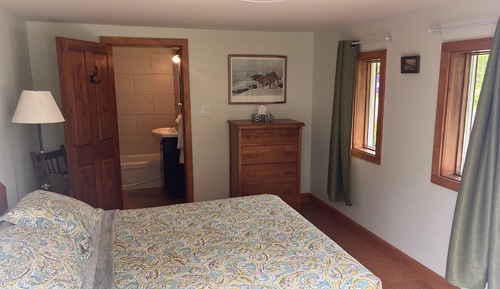 Room, 1 Queen Bed, Private Bathroom, Mountain View