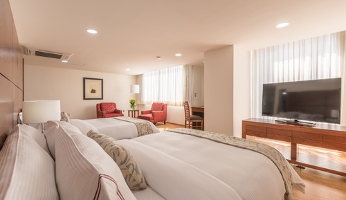 Double Master Suite