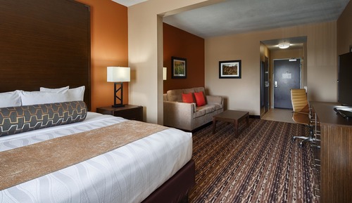 Suite, 1 King Bed, Non Smoking