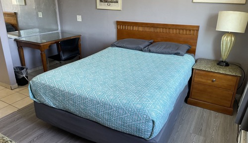 Classic Room, 1 Queen Bed, Smoking