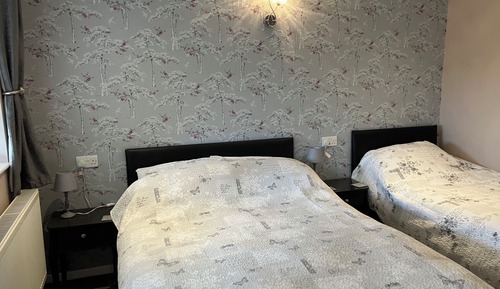 Family Twin Room (Room 6 - Room Only)