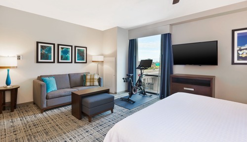 Studio Suite, 1 King Beds with Spin Bike