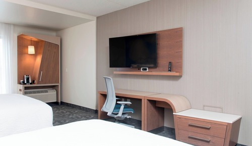 Room, 2 Queen Beds, Non Smoking