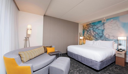 Room, 1 King Bed, Non Smoking (Hearing Accessible)