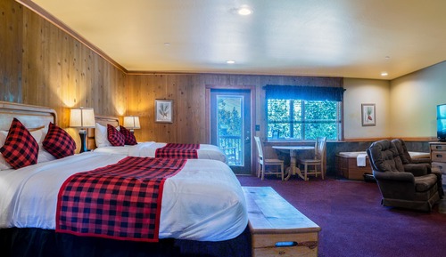 Luxury Room, 2 Queen Beds, Jetted Tub, Mountain View
