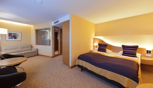 Comfort Quadruple Room Lake Side
