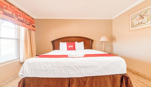 Deluxe Room, 1 King Bed