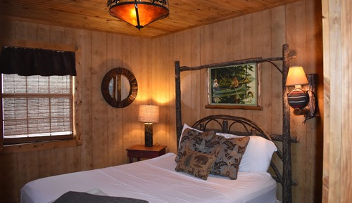 Treehouse Cabin