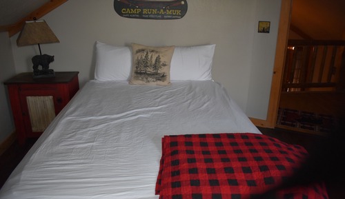 The Bear's Den Master Suite
