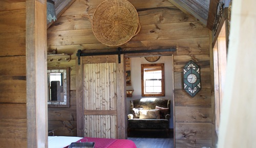 Creekside Cabin