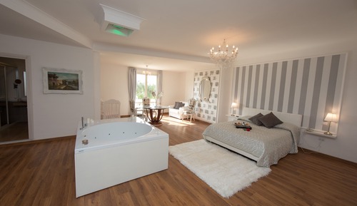 Exclusive Room
