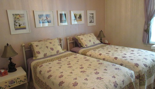 Lilac Room, 2 Single Beds ( park view )