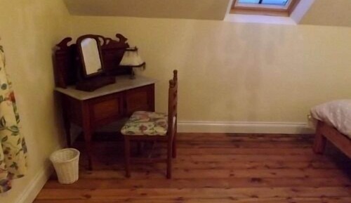 Cottage, Ensuite (The Parlour - Y Parlwr)