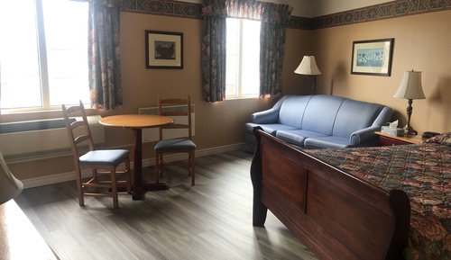 Suite, 1 Queen Bed