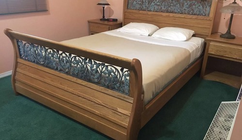 Peach Queen Room