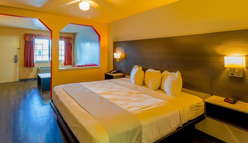 Premium Room, 1 King Bed