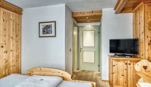 Basic Double Room