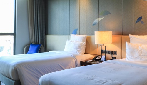 Superior Room, 2 Twin Beds, City View