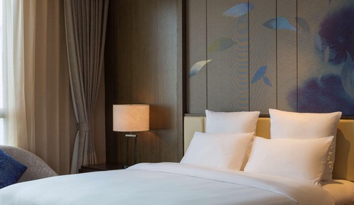 Superior Room, 1 King Bed, City View
