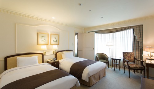 Plaza Suite Twin Room (2 Semi-Double Beds), Non Smoking (70 sqm)