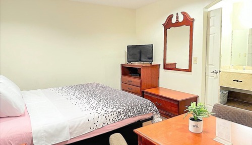 Standard Room, 1 King Bed, Non Smoking