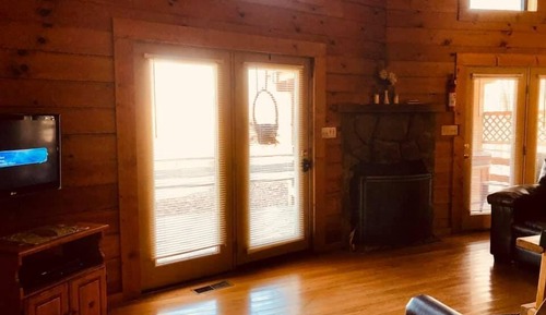 Valley View Cabin, 2 Bedrooms, Accessible, Hot Tub