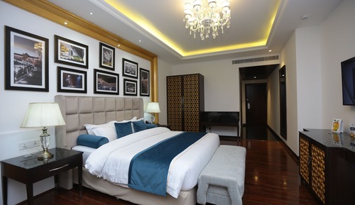 Executive Suite, 1 Double Bed with Sofa bed, Private Bathroom, City View