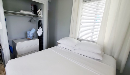 Deluxe Studio, Bay View