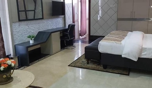 Executive Suite