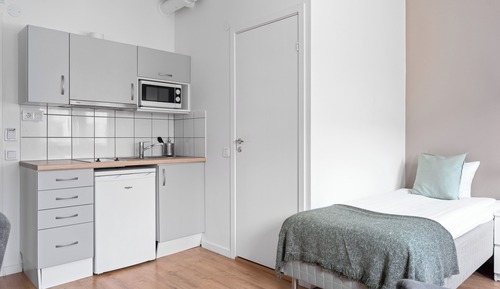 Studio, 1 Twin Bed