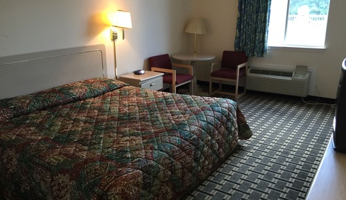 Standard Room, 1 King Bed