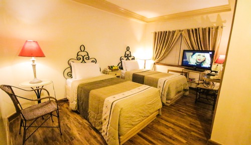 Deluxe Twin Bed