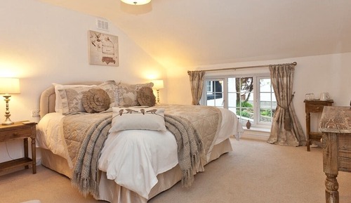 Double or Twin Room, Ensuite (Stone)