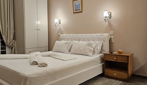Deluxe Studio Suite