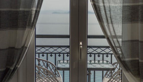 Honeymoon Suite, 1 King Bed with Sofa bed, Sea View, Sea Facing