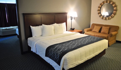 Suite, 2 Bedrooms (1 King and 1 Queen bed)