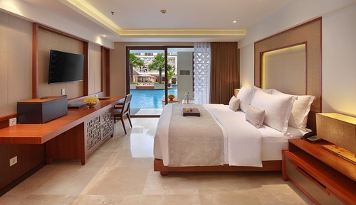 Superior Deluxe Lagoon Access with Daily Cocktails