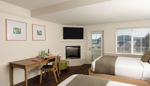 Suite, 2 Queen Beds, Accessible