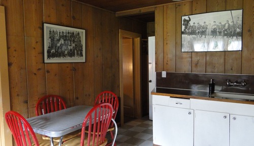 Hollywood Cottage