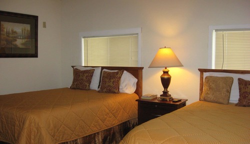 Standard Duplex, Multiple Beds, Non Smoking, No pet, Kitchen (Queen & Double, Full Kitchen- Duplex)