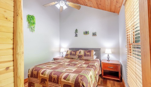 Luxury Cabin, 2 Bedrooms, Kitchen