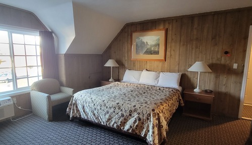 Standard Room, 1 King Bed