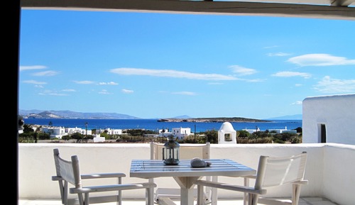 Standard Studio, Sea View